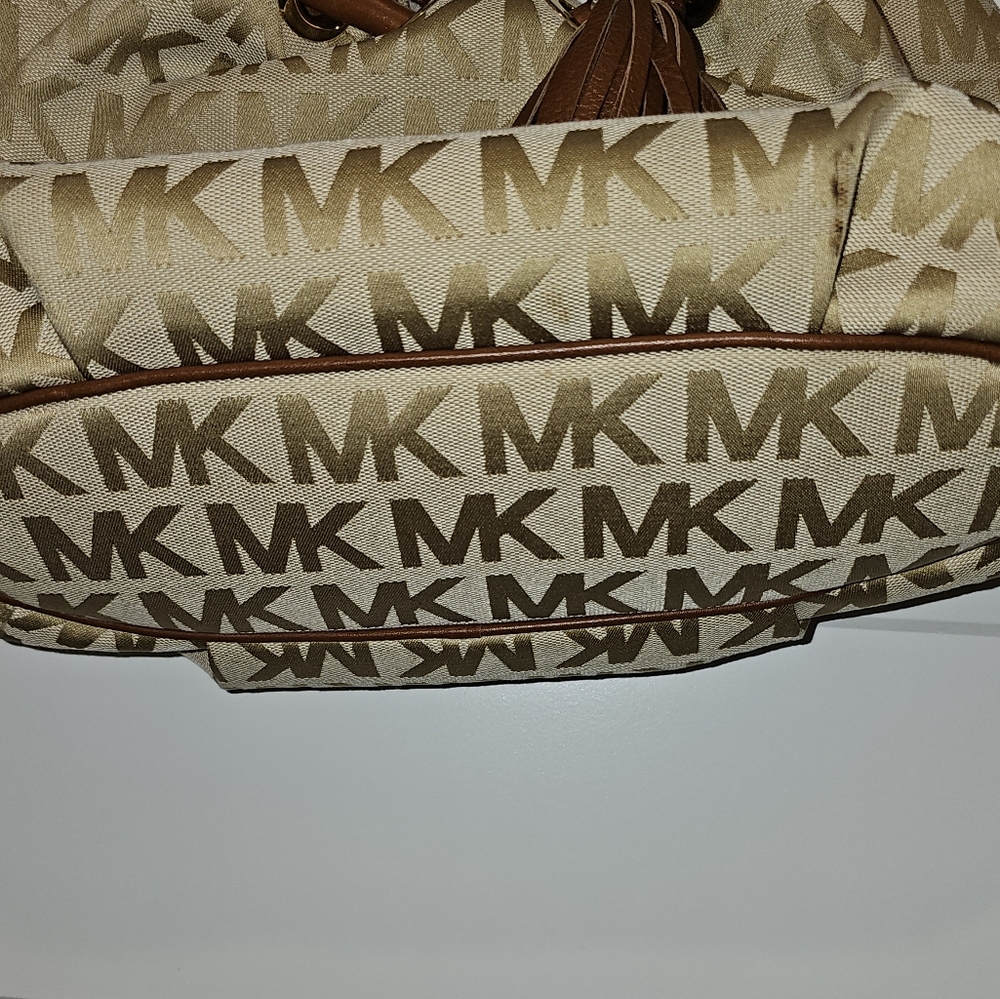 Michael Kors "Marina" Drawstring Hobo Handbag, GUC, Large - Picture 7 of 8